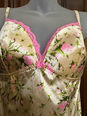 Vintage Betsey Vintage Johnson Floral Camisole M/L